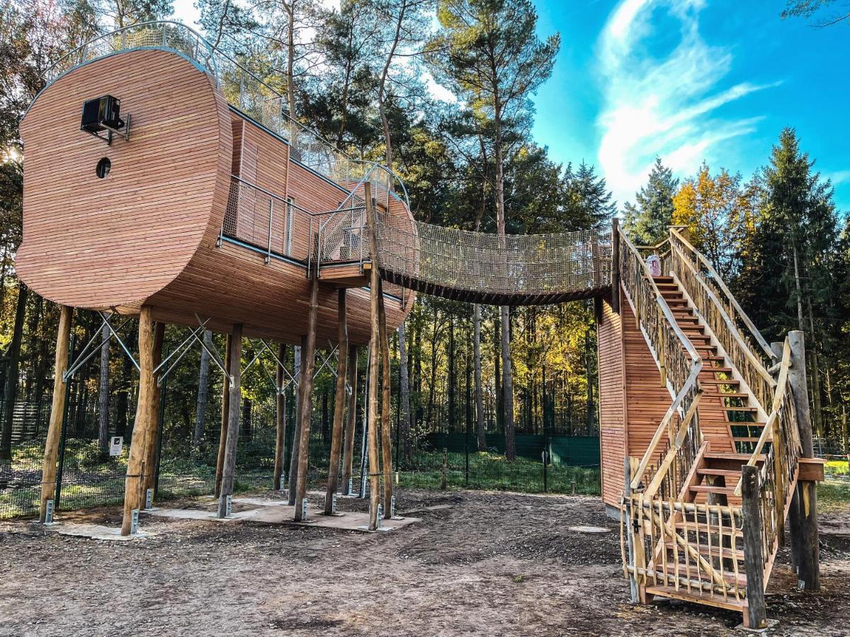 Tree Inn - Das Baumhaushotel Dörverden Exteriör bild